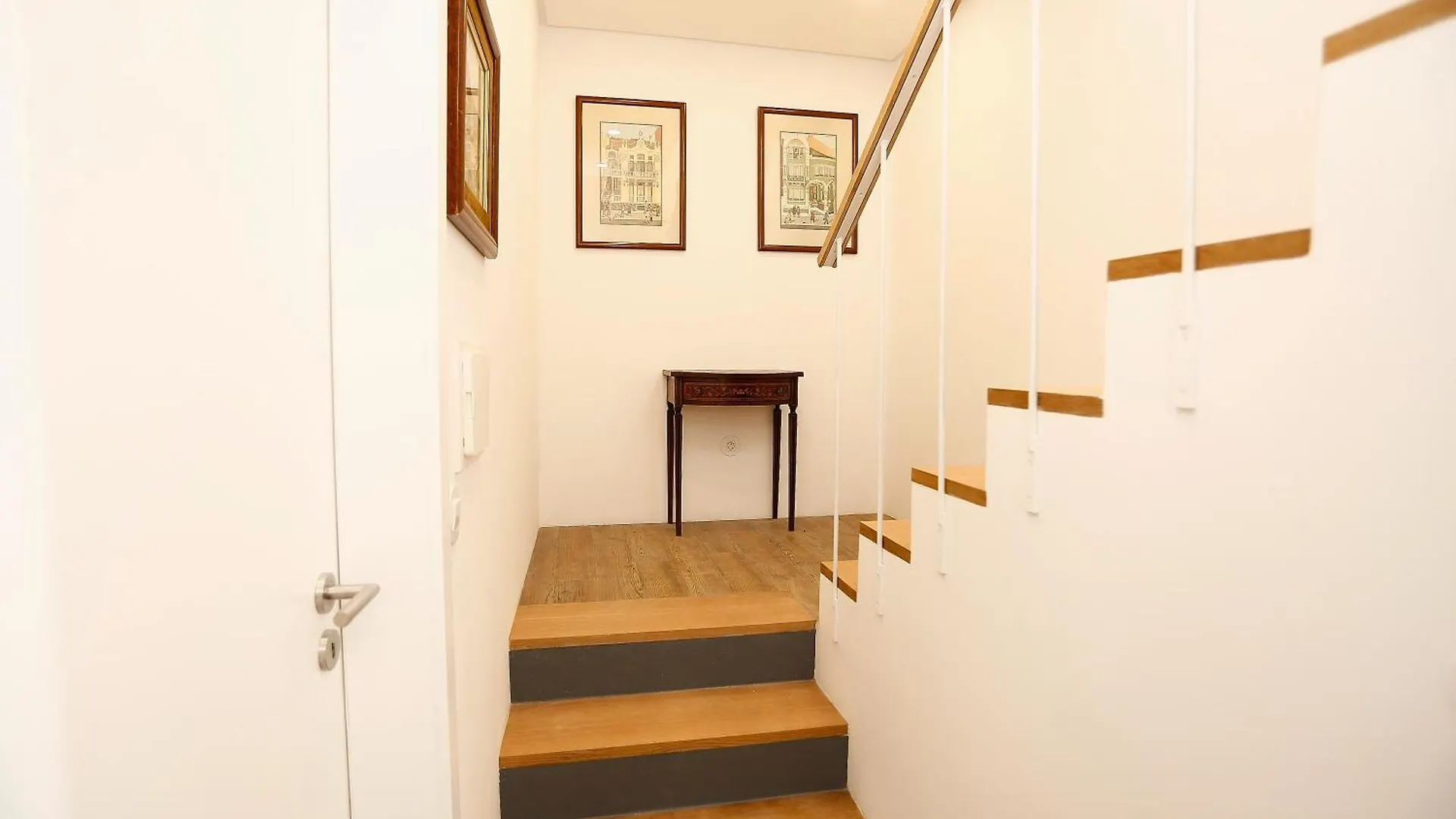 New Lisbon Downtown Houses Apartment