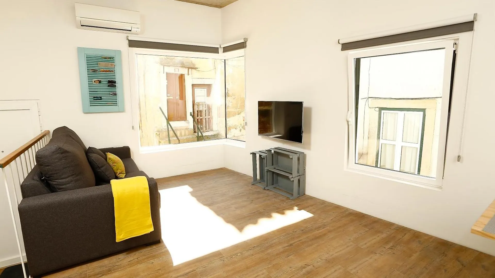 Apartment New Lisbon Downtown Houses